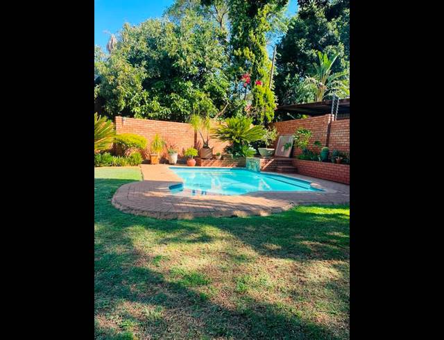 4 BEDROOM HOUSE FOR SALE IN ZWARTKOP